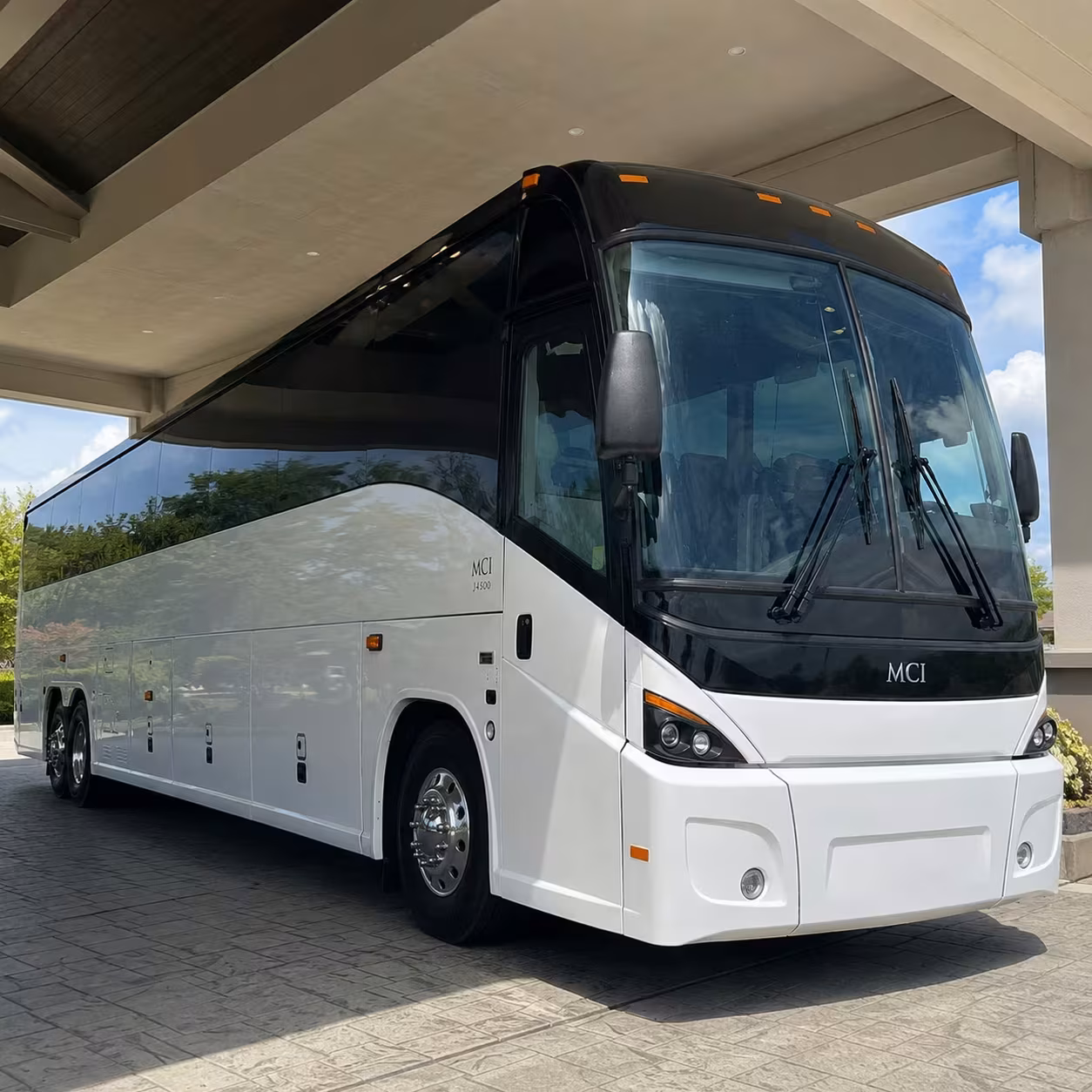 ada accessible shuttle buses for anaheim government groups